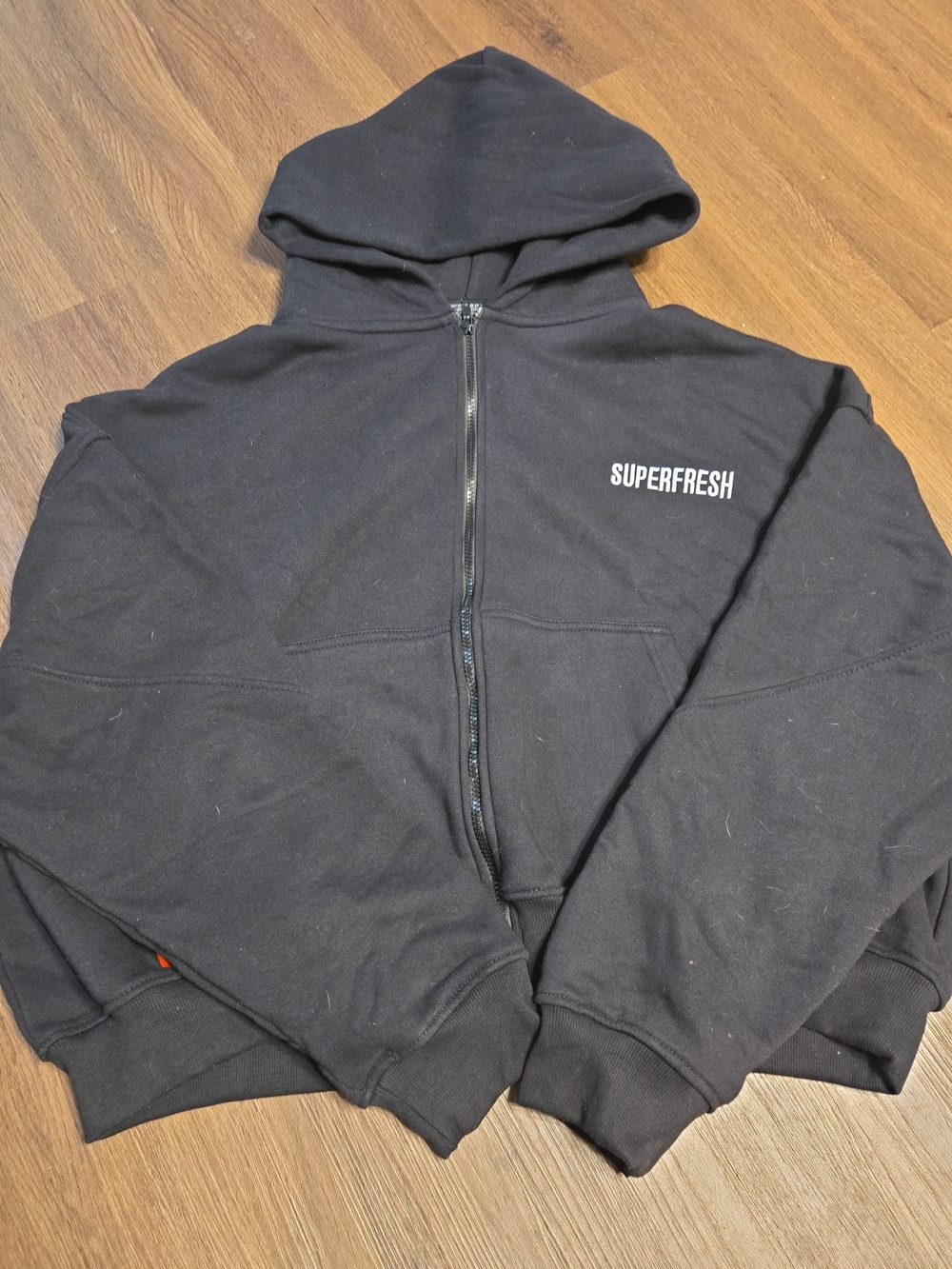 Superfresh Black Full-Zip Hoodie Cropped